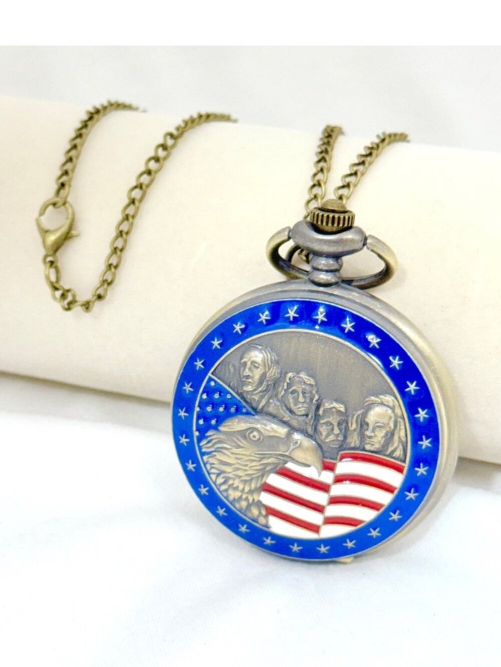 Strada Patriotic Pocket Watch w/Eagle & Mount Rushmore w/New Battery and Box